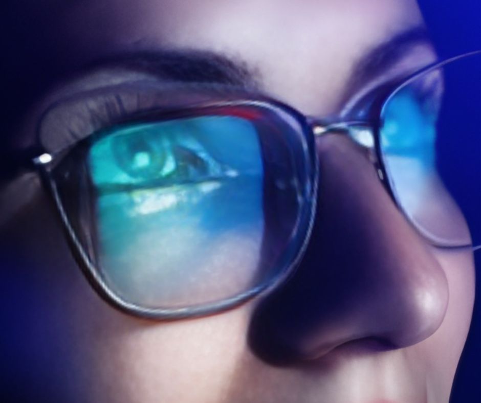 Blue Light Lenses: Clinical Necessity or Retail Routine? Separating Science from Sales in Modern Optical Practice